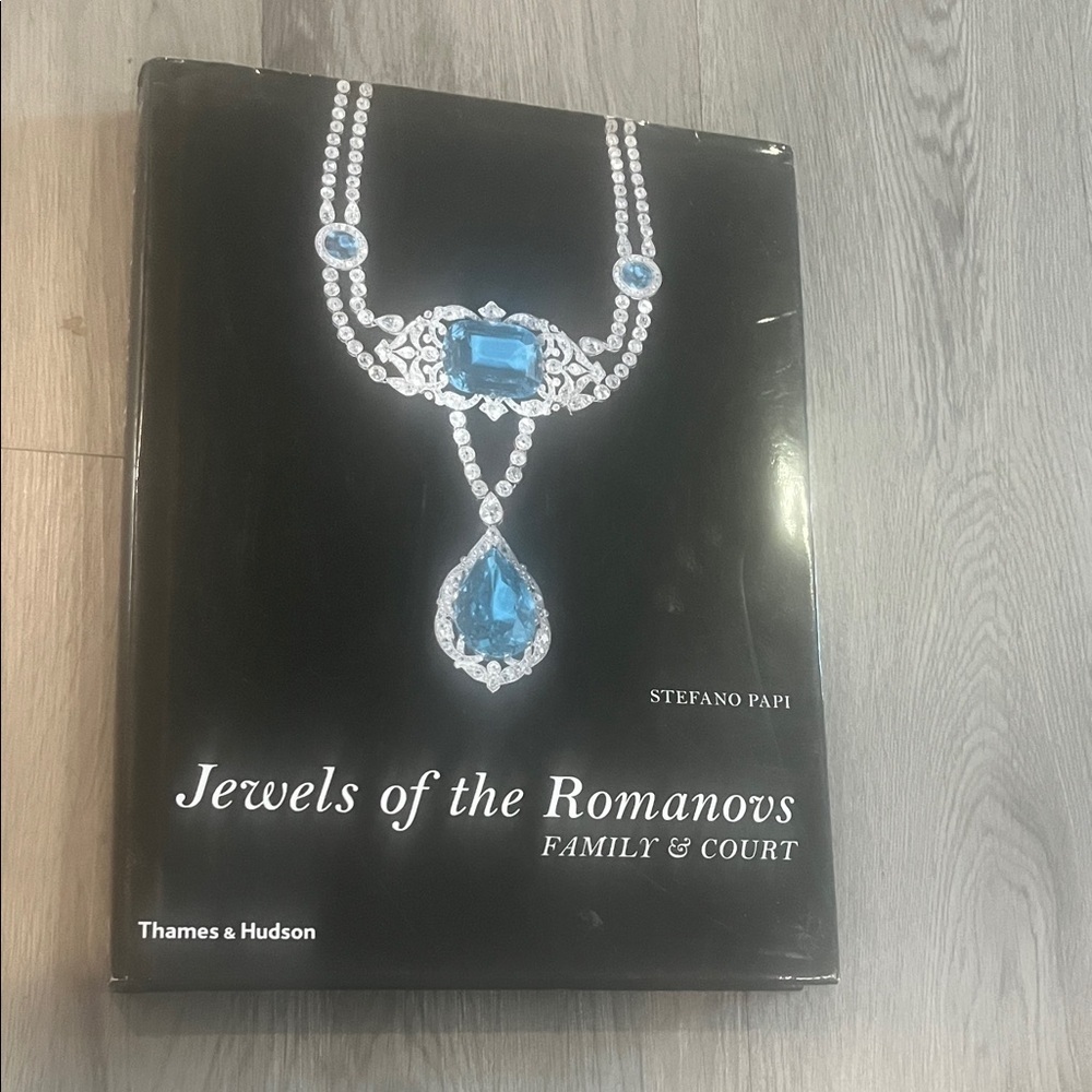 Elegant Blue and Silver Necklace